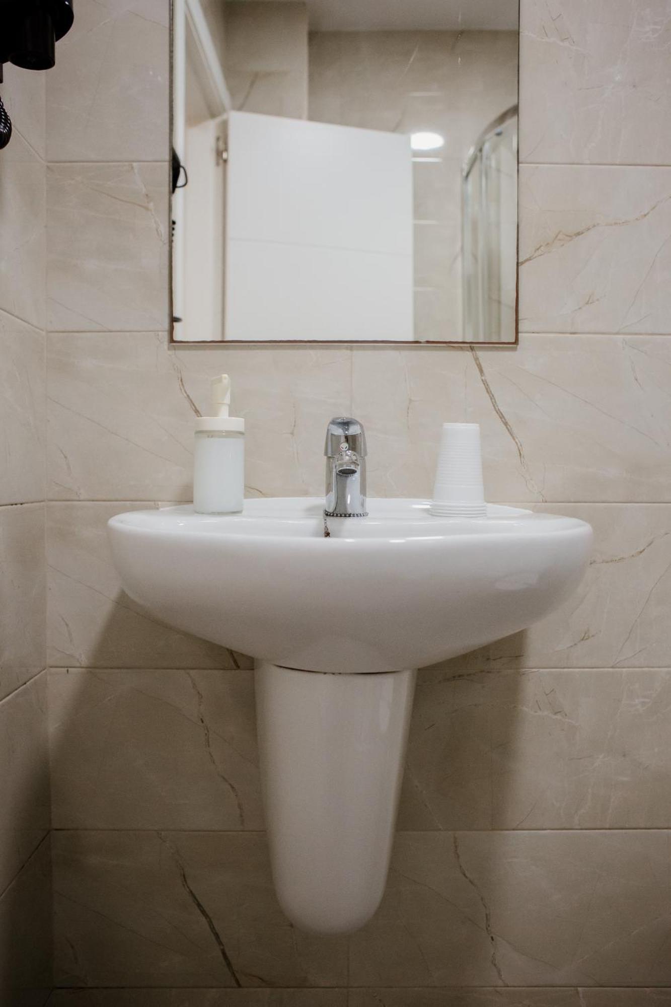 Apartamentos Turisticos Mastil 16 Málaga Exteriör bild