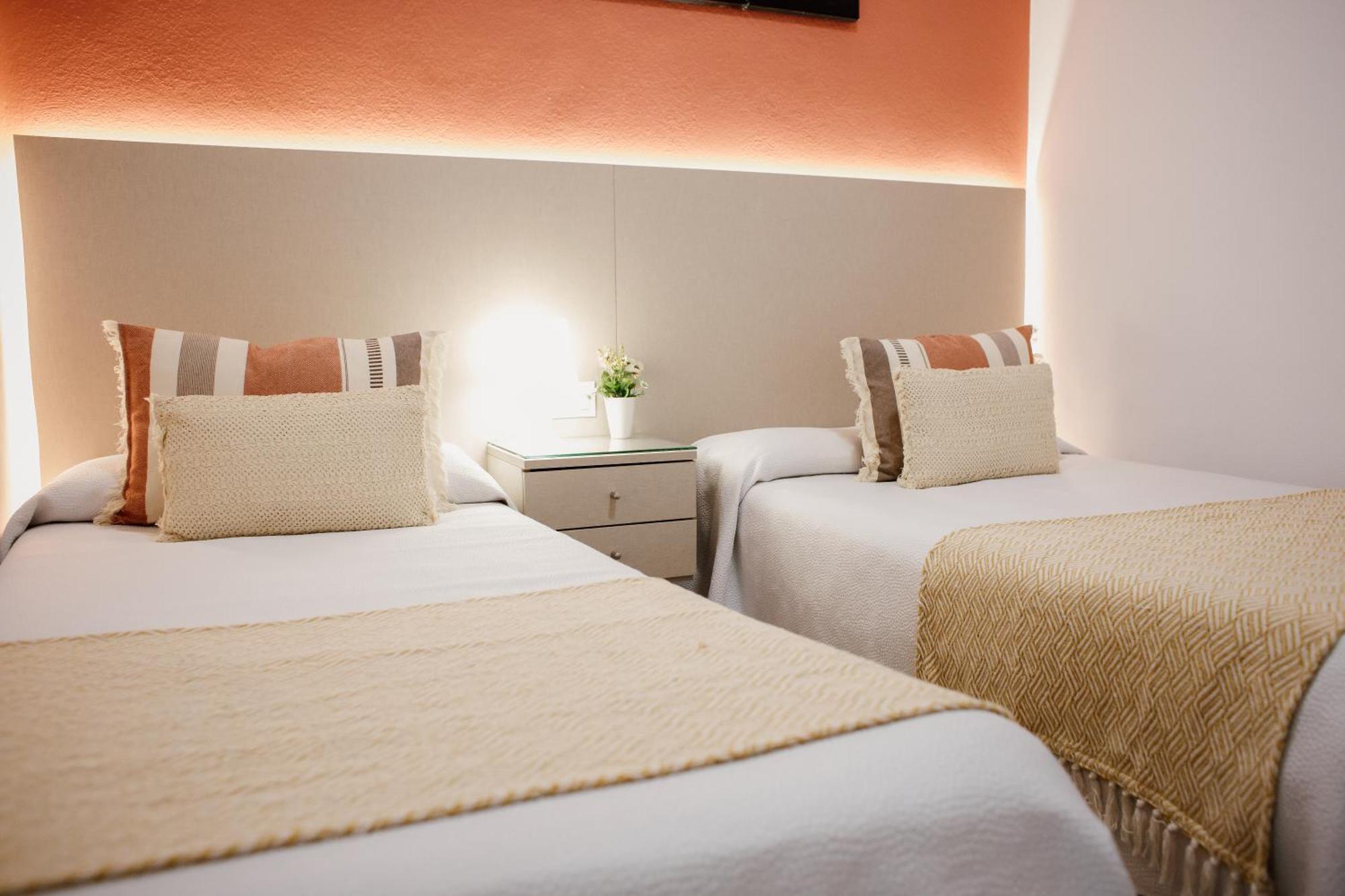 Apartamentos Turisticos Mastil 16 Málaga Exteriör bild