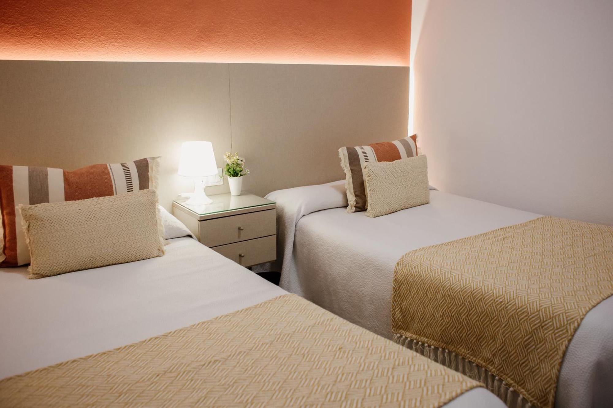 Apartamentos Turisticos Mastil 16 Málaga Exteriör bild